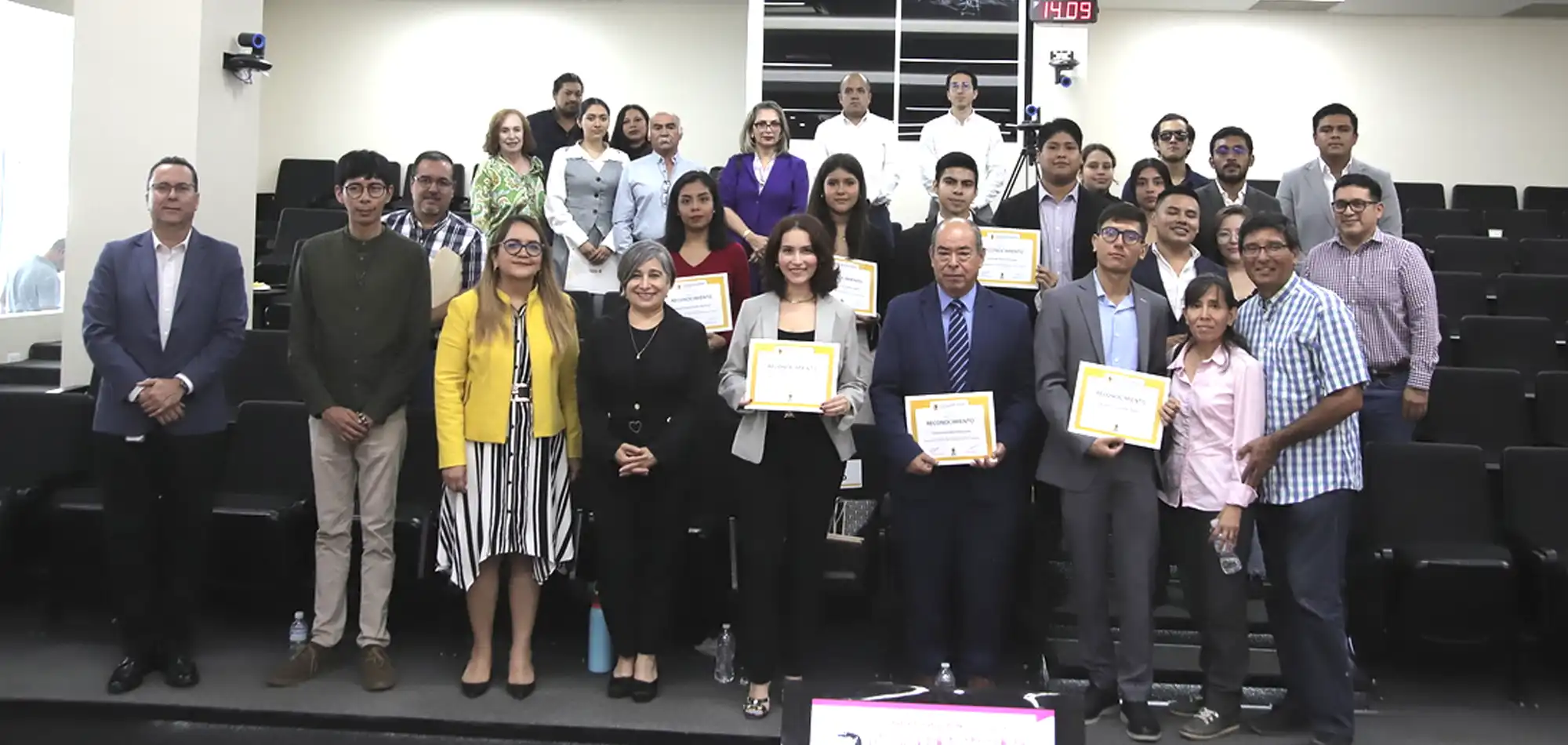 Celebra IEEPCNL concurso de oratoria con juventudes