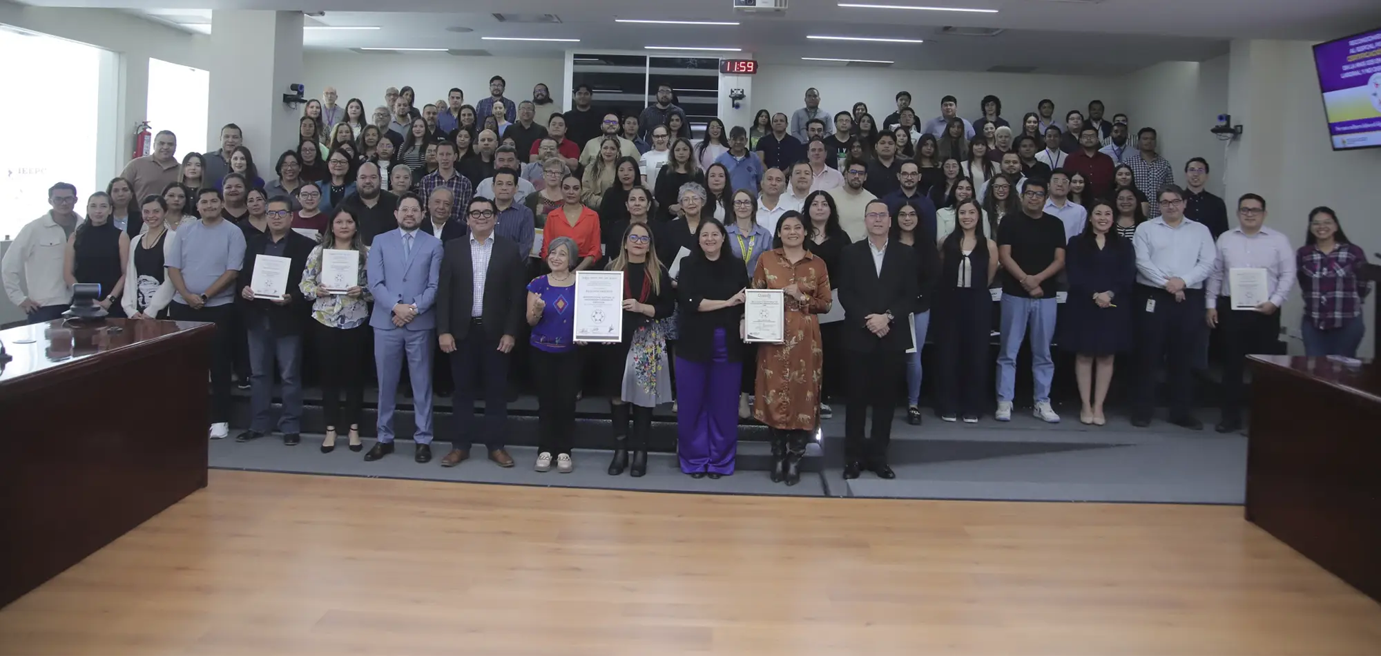 Reconoce IEEPCNL a su personal por obtener Certificación Oro NMX-R-025