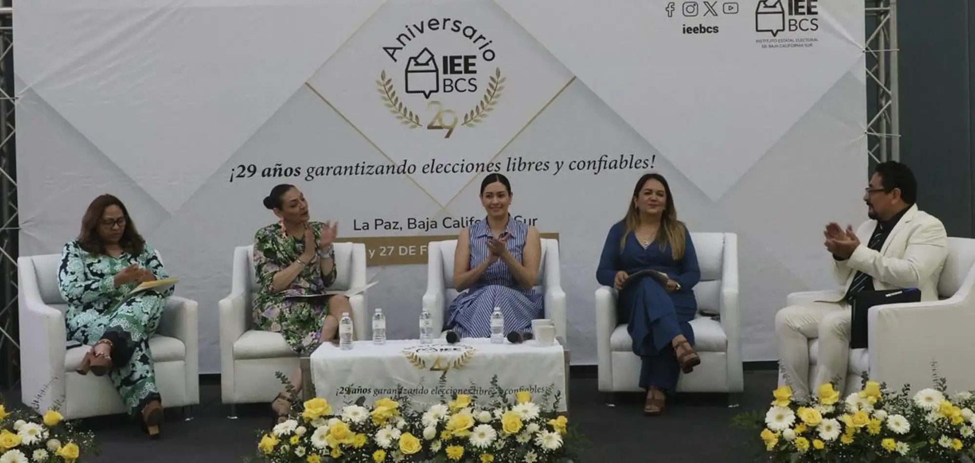 Participa Presidenta en 29 aniversario del IEE BCS