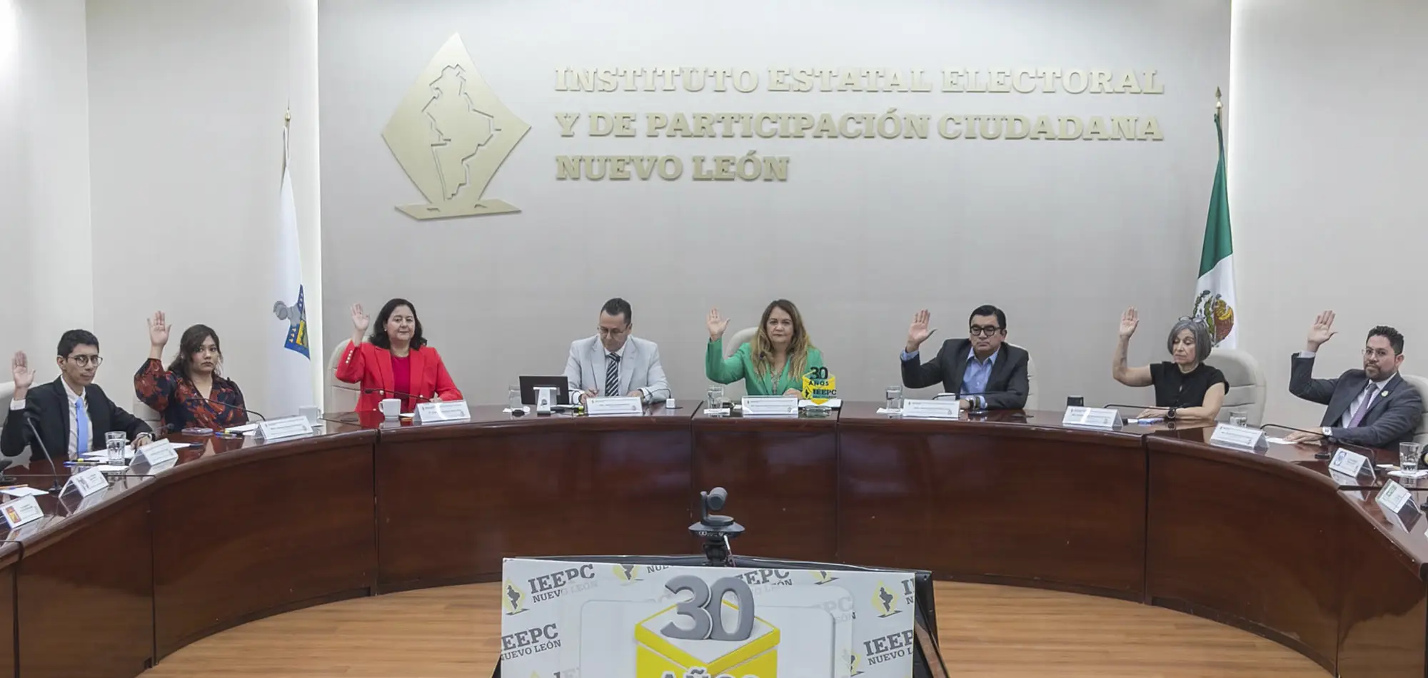 Realiza IEEPCNL sesión ordinaria de mayo