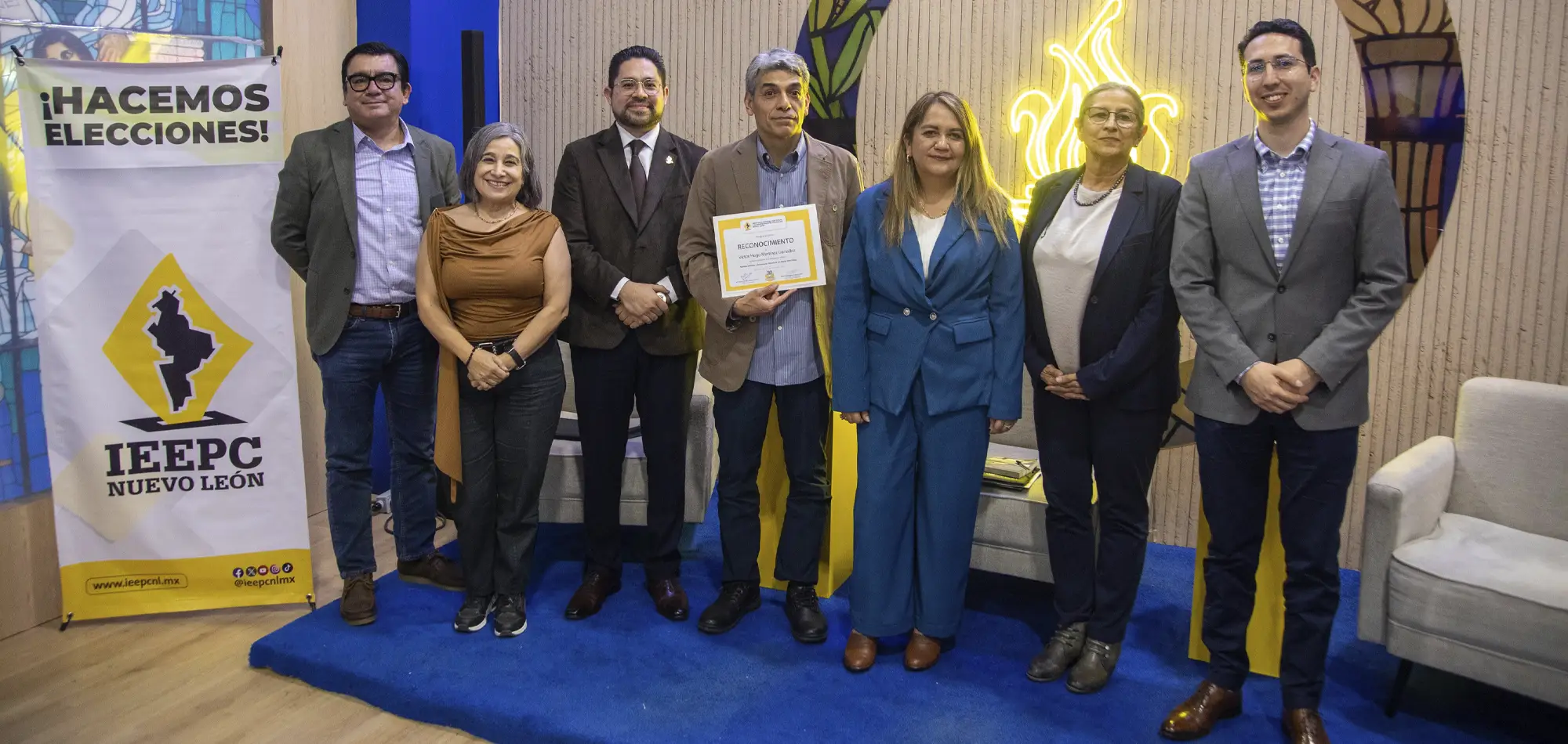 Presentan en la FIL Monterrey libro sobre partidos y democracia